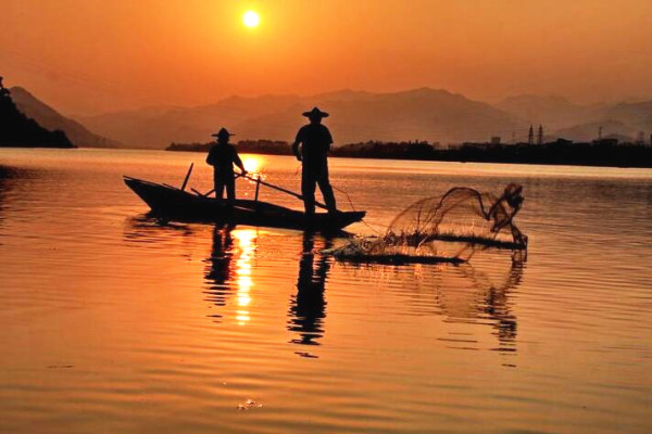 漁光曲演唱處理論文-(論文發表網) 漁光曲演唱處理論文-(論文發表網)