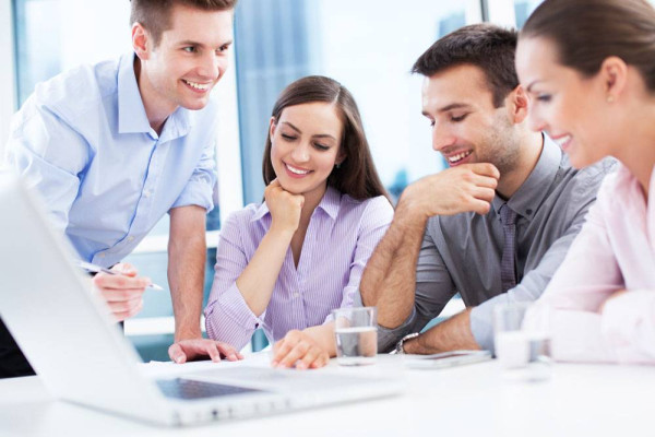 (經(jīng)濟學論文)新制度經(jīng)濟學及其發(fā)展（2300字符范文）