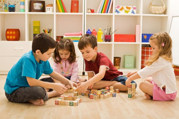 (幼兒園小班教師論文)范文:關(guān)于幼兒園小班常規(guī)教育策略 (幼兒園小班教師論文)范文:關(guān)于幼兒園小班常規(guī)教育策略