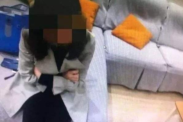 陪娃寫作業(yè)遭打事件