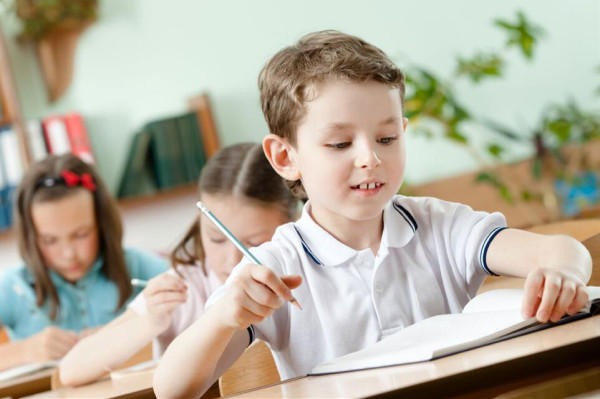 (小學數學教師論文)范文:小學數學教學中學生參與學習摭談 (小學數學教師論文)范文:小學數學教學中學生參與學習摭談