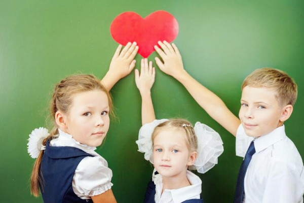 (小學教師論文)范文：分析小學語文教學中的問題及相關建議