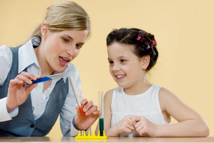 (家庭教育論文)范文:家庭環境對幼兒獨立性發展影響研究 (家庭教育論文)范文:家庭環境對幼兒獨立性發展影響研究